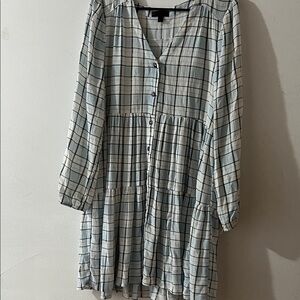 Plaid Button-Front Tiered Tunic Top - White and Light Blue